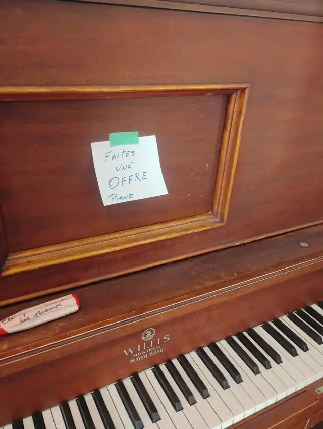 Armoires, tables basse et piano à vendre - Photo 5