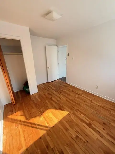 3 1/2 & 4 1/2 (1 & 2 bedroom apt) a louer Rosemont - Photo 7