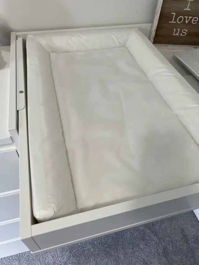 Baby change table - Photo 4