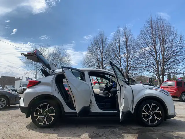 2020 TOYOTA CH-R PREMIUM CERTIFIED NO ACCIDENTS - Photo 11