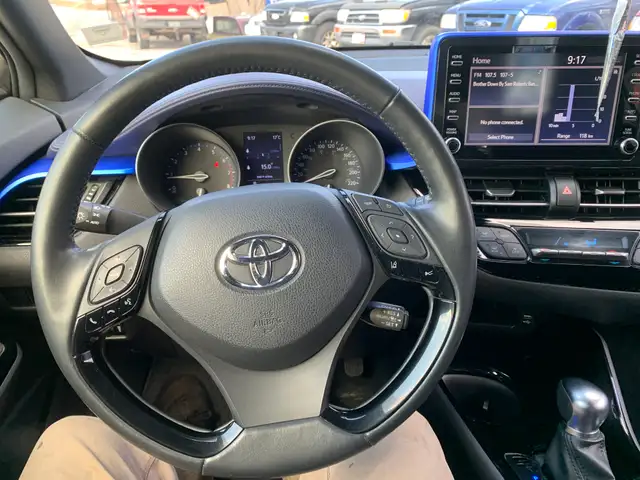 2020 TOYOTA CH-R PREMIUM CERTIFIED NO ACCIDENTS - Photo 24