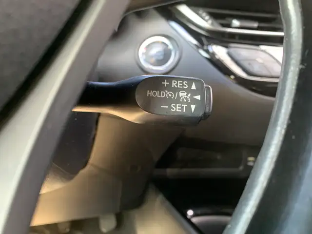 2020 TOYOTA CH-R PREMIUM CERTIFIED NO ACCIDENTS - Photo 32