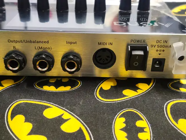 Donner ARENA 2000 Amp Modelling / Multi-Effect Processor(#18973) - Photo 9