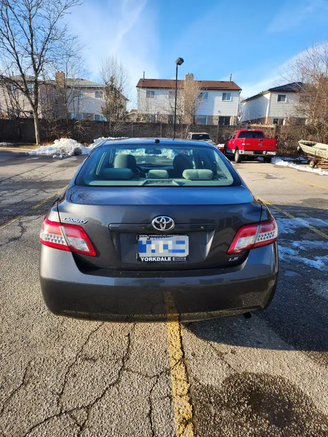 2010 Toyota Camry - Serviced at Toyota - Selling Certified - Photo 6