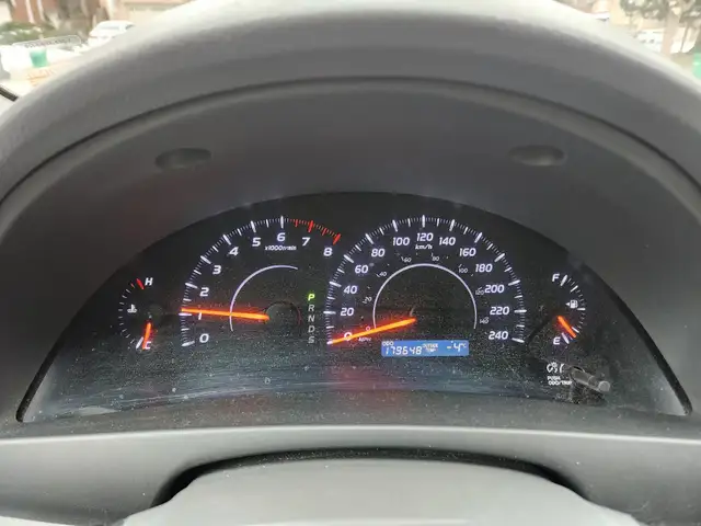 2010 Toyota Camry - Serviced at Toyota - Selling Certified - Photo 10