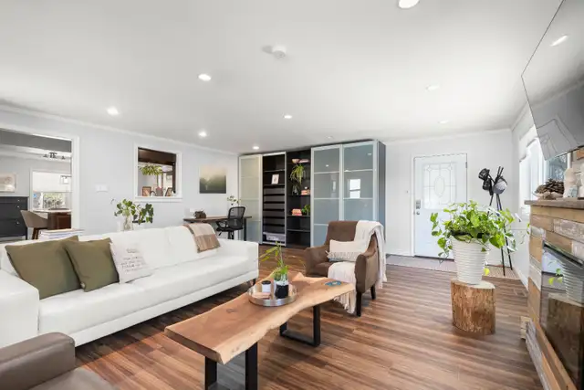 Extensively Upgraded 3bdrm 2-Storey Home on a Private Treed Lot! - Photo 6