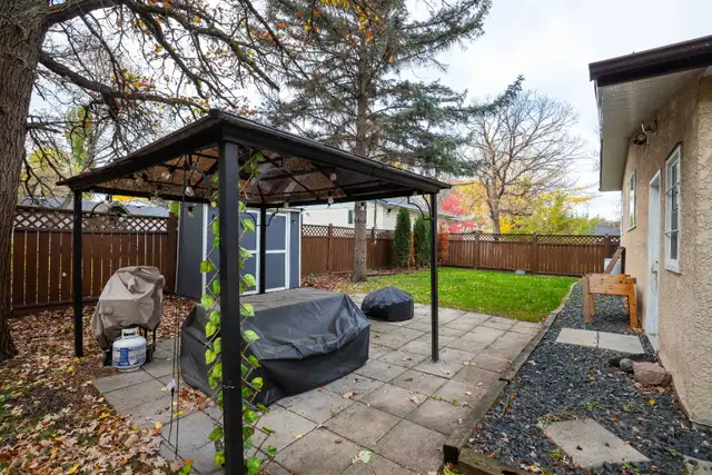 Extensively Upgraded 3bdrm 2-Storey Home on a Private Treed Lot! - Photo 10