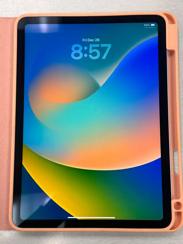 iPad Air 5th Gen - 64GB/LTE with Pencil - Photo 2