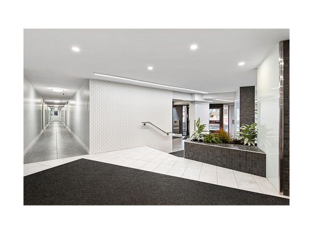 2 Bedroom Apartment for Rent - 2737 Kipling Avenue - Photo 8