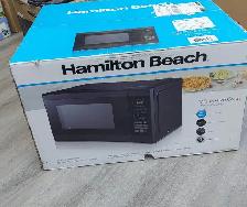 Microwave - Hamilton Beach 1.1 cu ft EMOPO42YK -Black