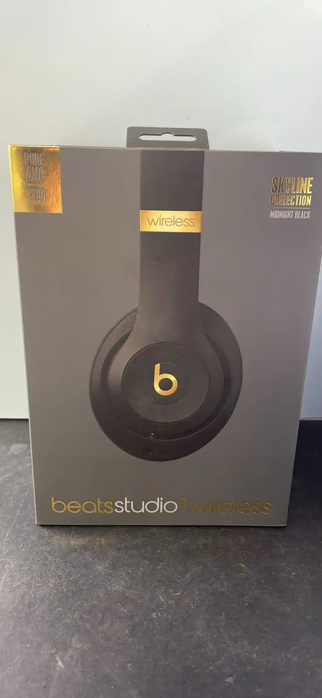 BEATS STUDIO 3 HEADPHONES WIRELESS W/BOX