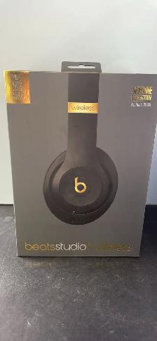 BEATS STUDIO 3 HEADPHONES WIRELESS W/BOX