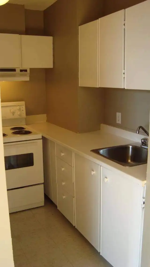 Bachelor for June 1, all-inclusive, easy access to Kanata - Photo 6