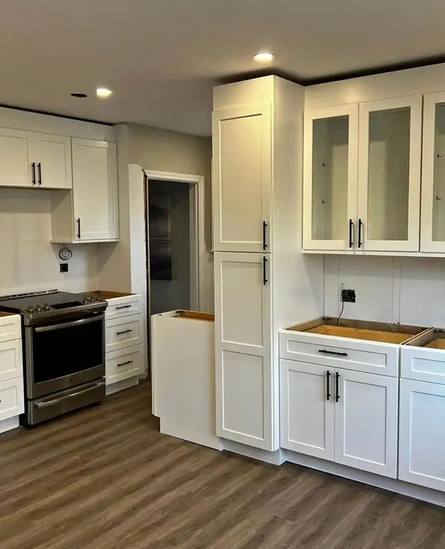 Custom-Built Cabinets on Promotion - Photo 5