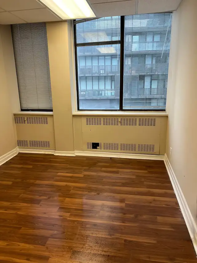 Yonge & Eglinton, 150 sf-Office /Service Space: $950/Mo.   HST - Photo 2