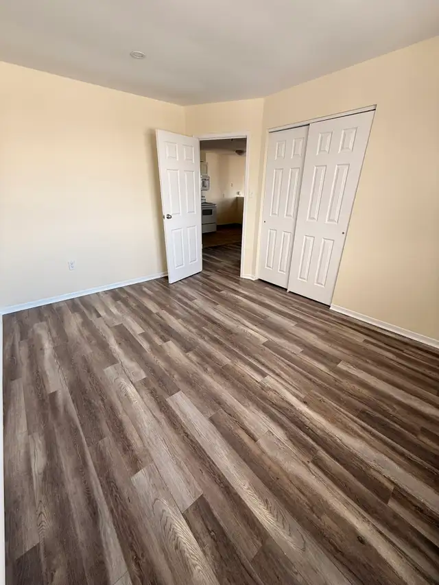 Corner 2BR - Unit 310 - Balcony - July 1st - Heat & Water Incl. - Photo 4