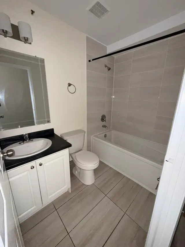 Corner 2BR - Unit 310 - Balcony - July 1st - Heat & Water Incl. - Photo 6