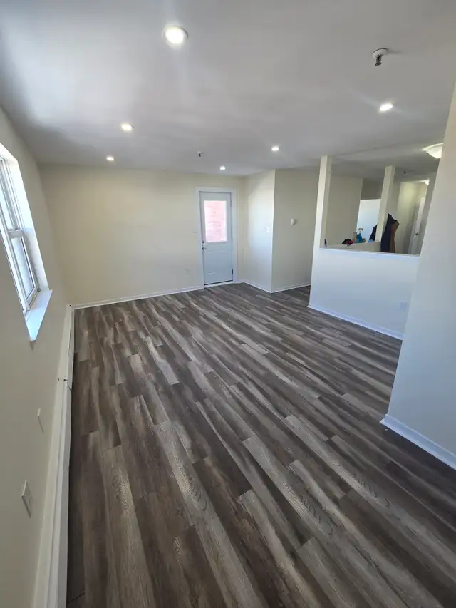 Corner 2BR - Unit 310 - Balcony - July 1st - Heat & Water Incl. - Photo 11