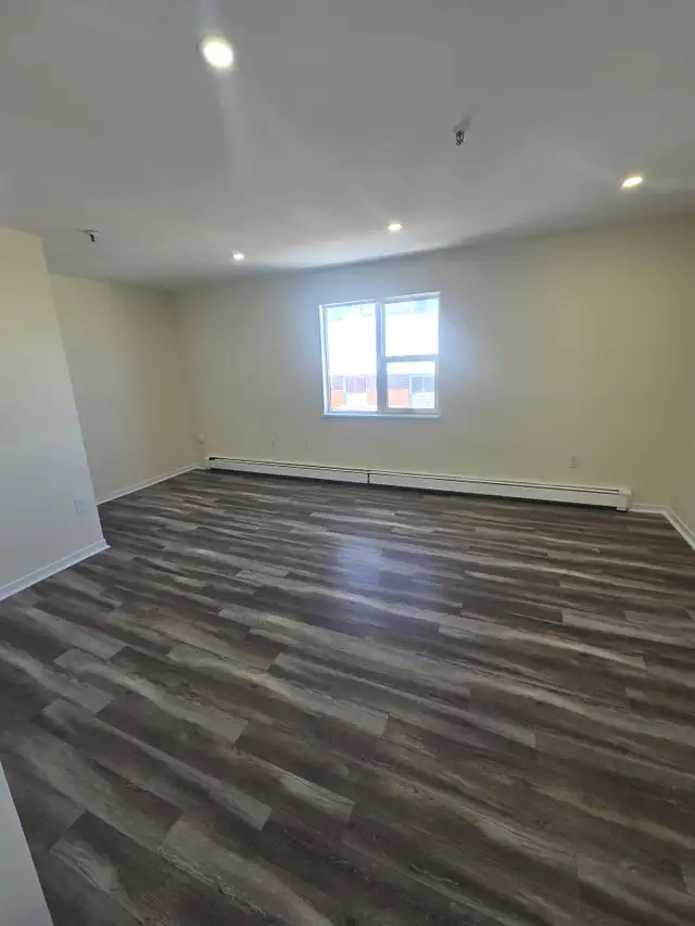 Corner 2BR - Unit 310 - Balcony - July 1st - Heat & Water Incl. - Photo 20