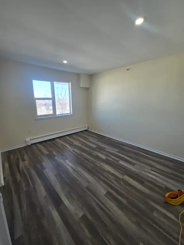 Corner 2BR - Unit 310 - Balcony - July 1st - Heat & Water Incl. - Photo 21