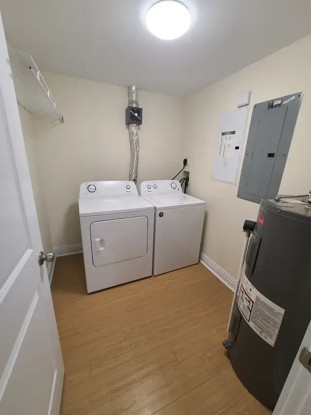 Luxury 2-Bed/2-Bath - Unit 1004 - In-Suite Laundry - The James - Photo 6