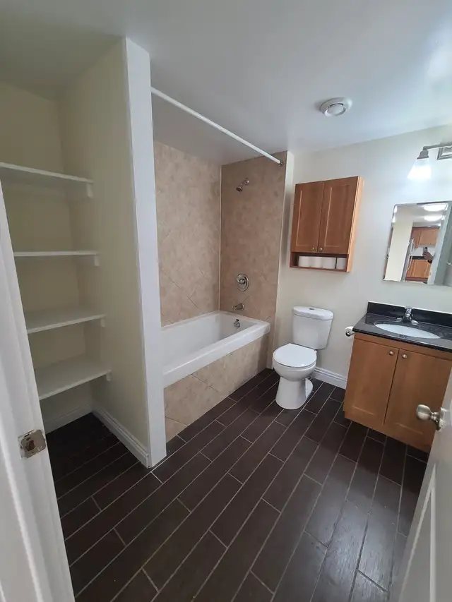 Luxury 2-Bed/2-Bath - Unit 1004 - In-Suite Laundry - The James - Photo 12