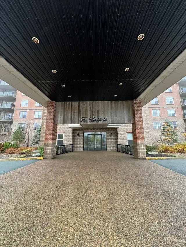 One Bedroom Plus Den at The Litchfield - Photo 5