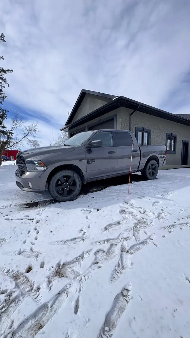 2019 Ram 1500 SPORT Classic  Crew cab