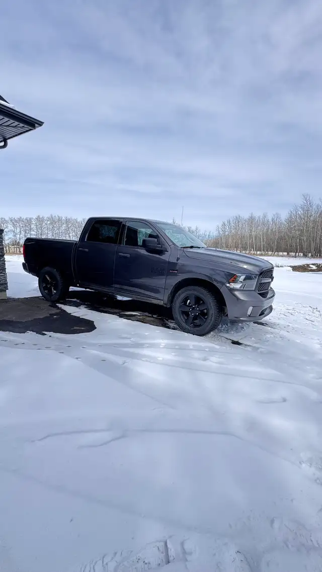 2019 Ram 1500 SPORT Classic  Crew cab - Photo 2