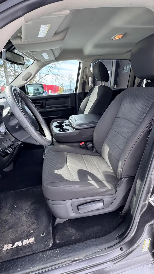 2019 Ram 1500 SPORT Classic  Crew cab - Photo 7