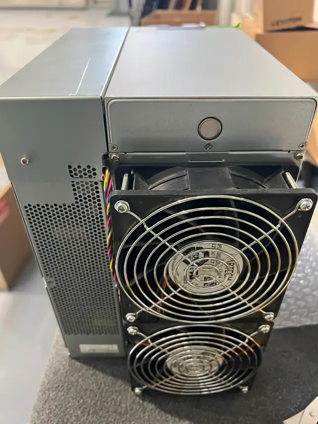 Refurbished Bitmain Antminer S19 95T BTC Miner Calgary Stock - Photo 3