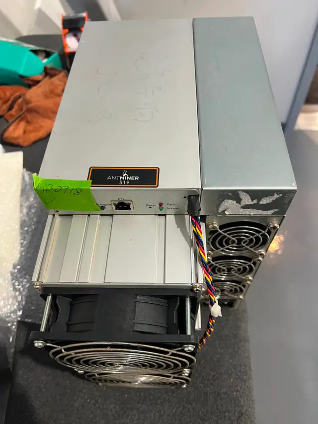 Refurbished Bitmain Antminer S19 95T BTC Miner Calgary Stock - Photo 4