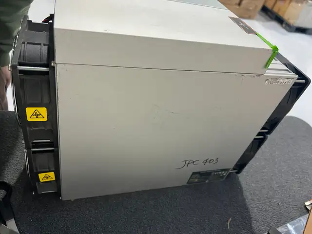 Refurbished Bitmain Antminer S19 95T BTC Miner Calgary Stock - Photo 5