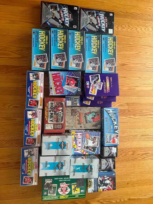 Estate Sale Hockey Cards - Large Lot including sets and unopened - Photo 2