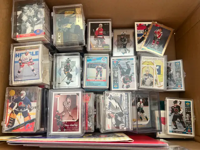 Estate Sale Hockey Cards - Large Lot including sets and unopened - Photo 3
