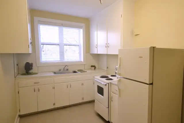 Character 1bdrm-$1149 - Photo 3