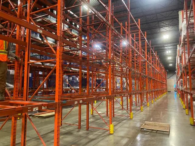 PALLET RACKING - Photo 8
