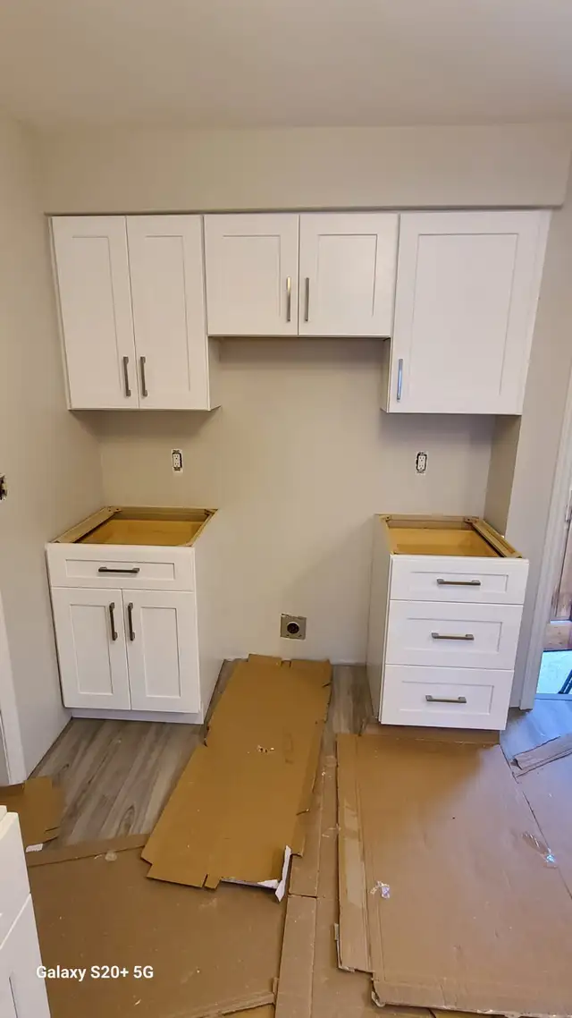 Hardwood & Premium Quality Cabinets in GTA Ontario - Photo 3