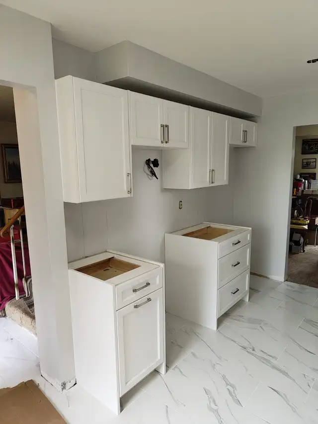 Hardwood & Premium Quality Cabinets in GTA Ontario - Photo 4