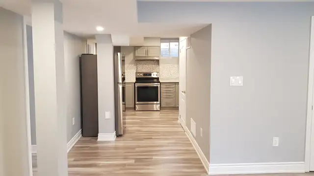 3 BR legal Basement Apt for Rent - SINGLE FAMILY –NORTH BRAMPTON - Photo 6
