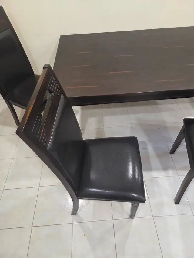 Dining table with 6 chairs - Photo 2