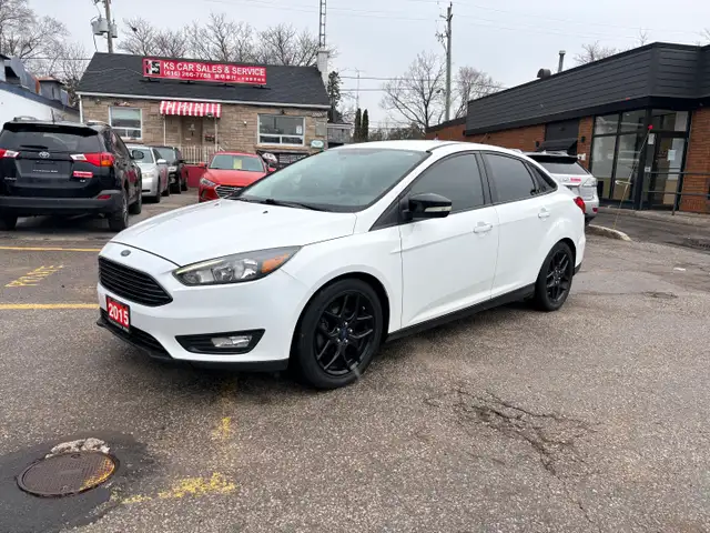 2015 Ford Focus SE FWD 2.0L One Owner Carfax Clean Certified