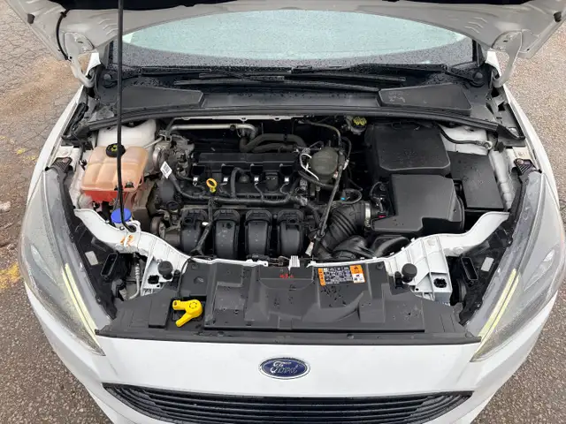 2015 Ford Focus SE FWD 2.0L One Owner Carfax Clean Certified - Photo 9