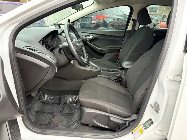 2015 Ford Focus SE FWD 2.0L One Owner Carfax Clean Certified - Photo 11