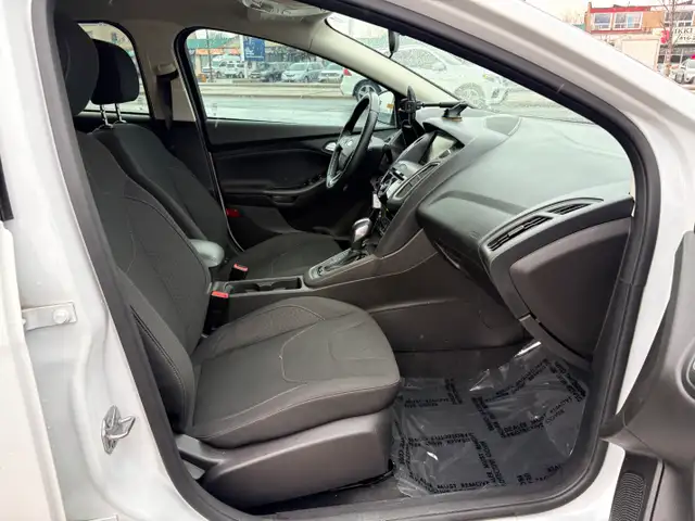 2015 Ford Focus SE FWD 2.0L One Owner Carfax Clean Certified - Photo 13