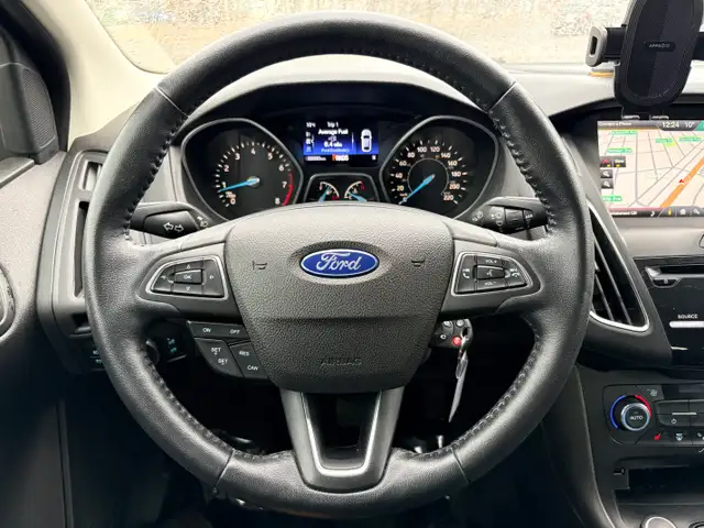 2015 Ford Focus SE FWD 2.0L One Owner Carfax Clean Certified - Photo 19