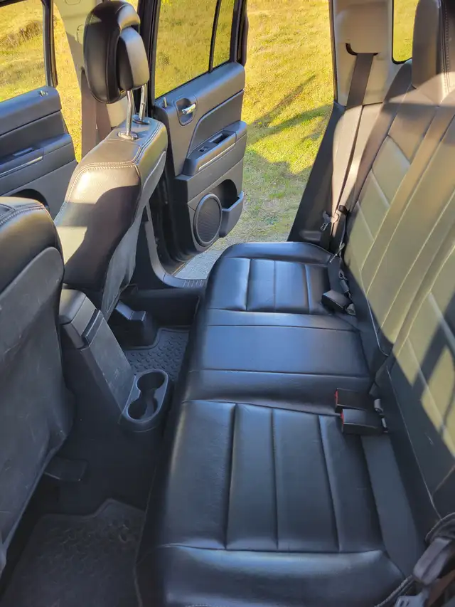 2012 Jeep Compass SUV - Photo 6