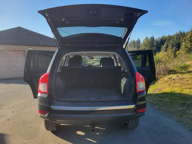 2012 Jeep Compass SUV - Photo 9