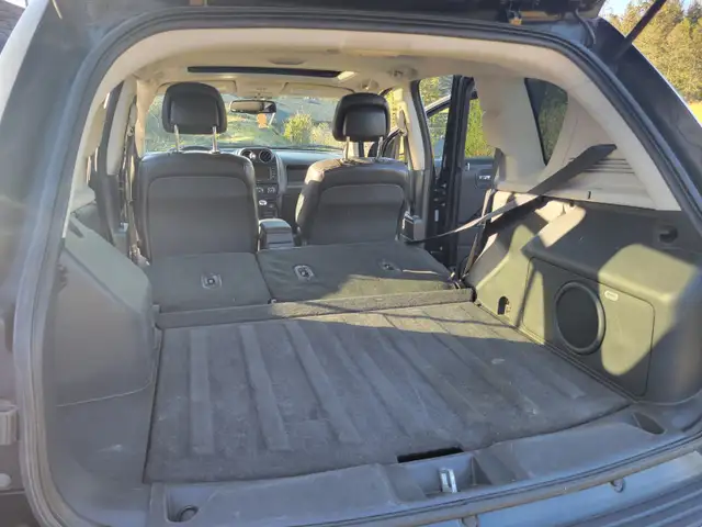 2012 Jeep Compass SUV - Photo 10