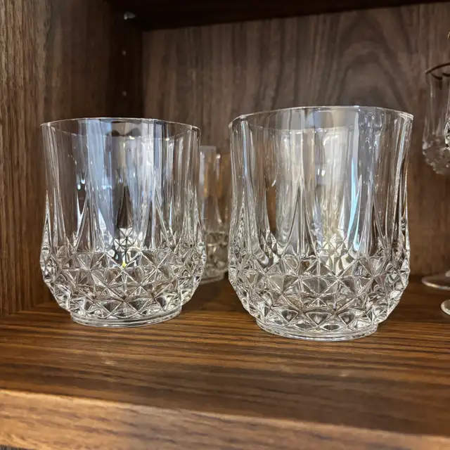 4 verres   6 coupes à vin Cristal d’Arques France - Photo 2